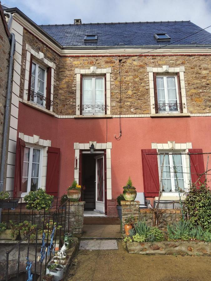 La Villa D Iska Souge-le-Ganelon Exterior foto